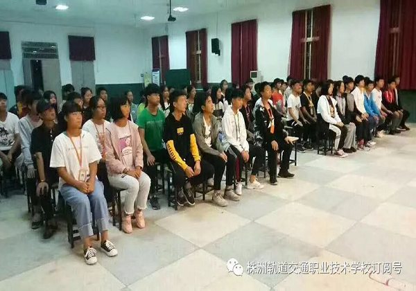 優(yōu)秀——月度寢室評比！