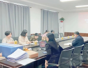 市教育局一行來(lái)我校進(jìn)行資助學(xué)籍專項(xiàng)督查